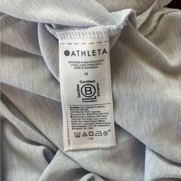 NWOT 🩵 ATHLETA 🩵 Breezy Scoop VNeck Tee - Picture 5 of 9